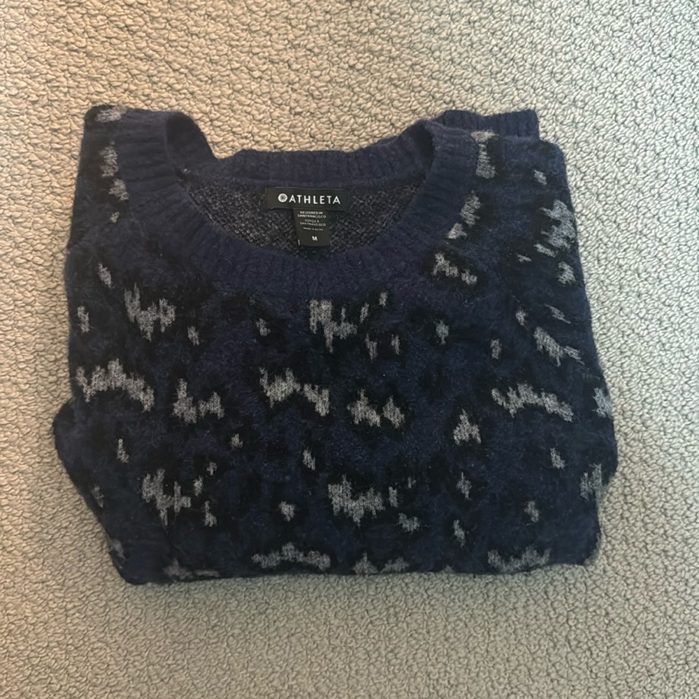 Athleta sweater